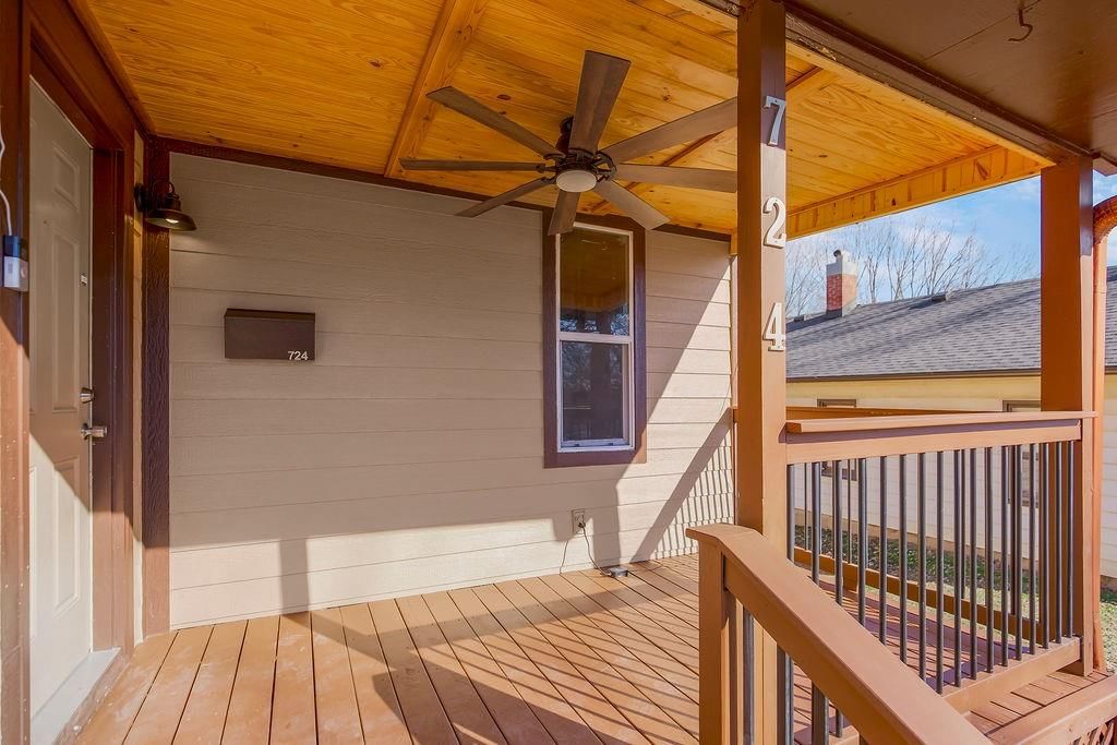 724 Elmwood Street — photo 4