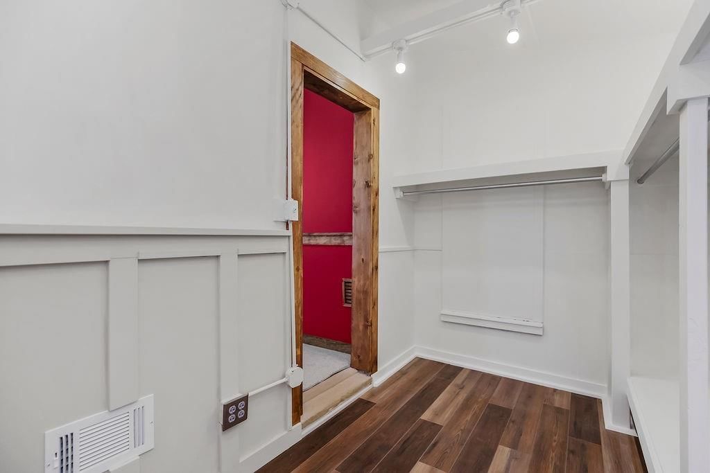 724 Elmwood Street — photo 12