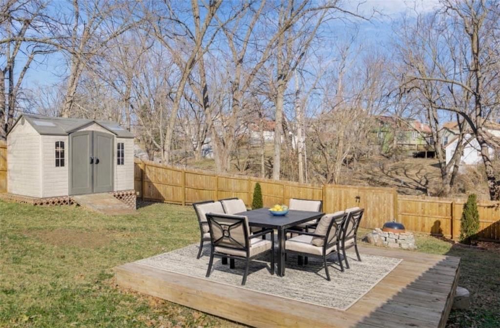 724 Elmwood Street — photo 27