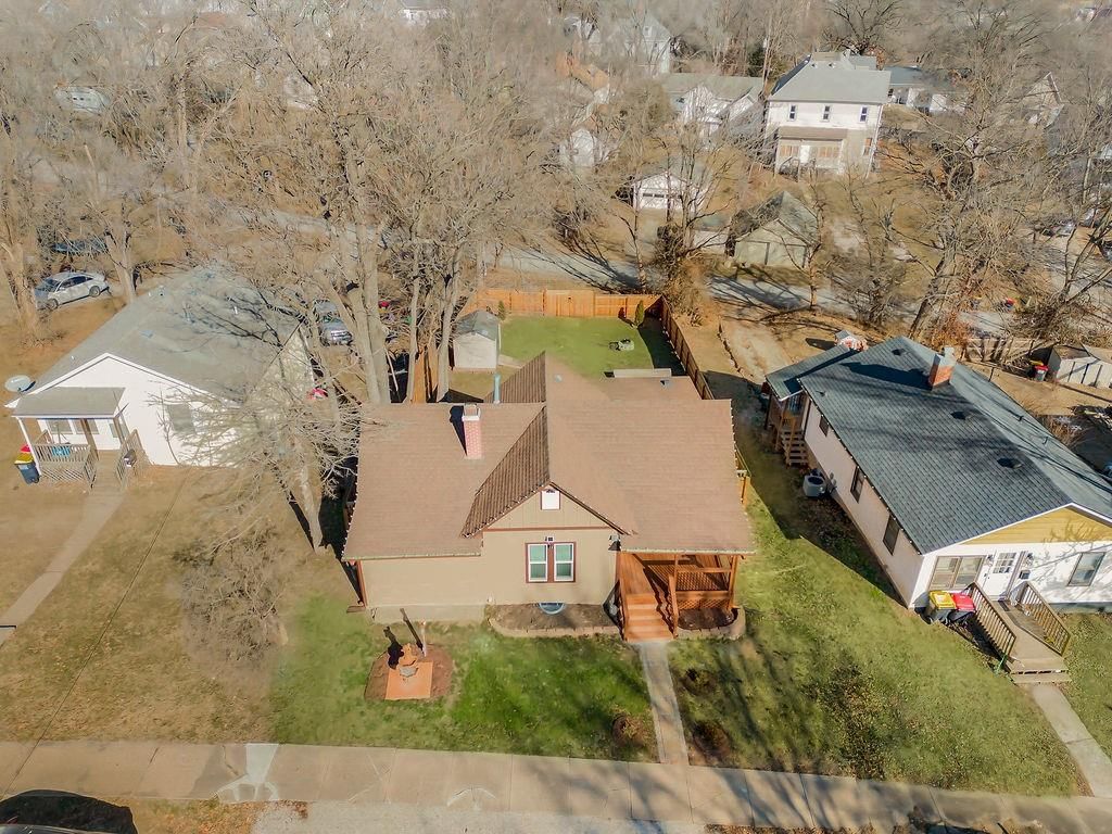 724 Elmwood Street — photo 34