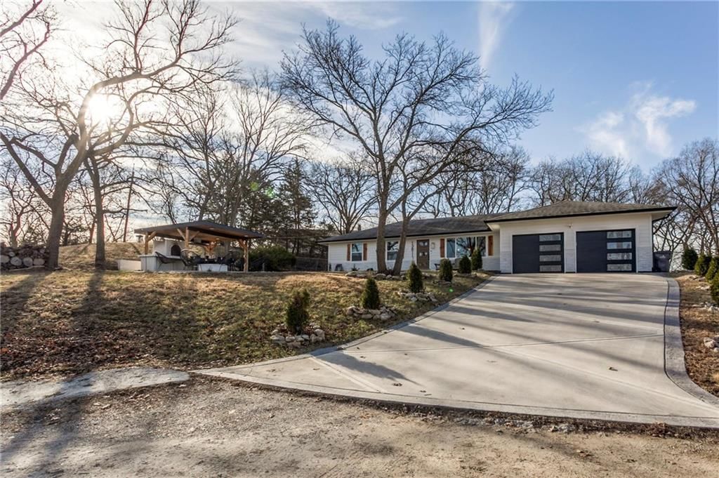 13811 S Lakeshore Drive — photo 2