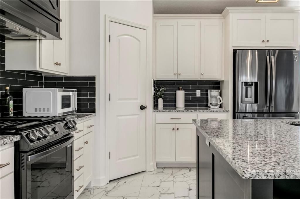 13811 S Lakeshore Drive — photo 9