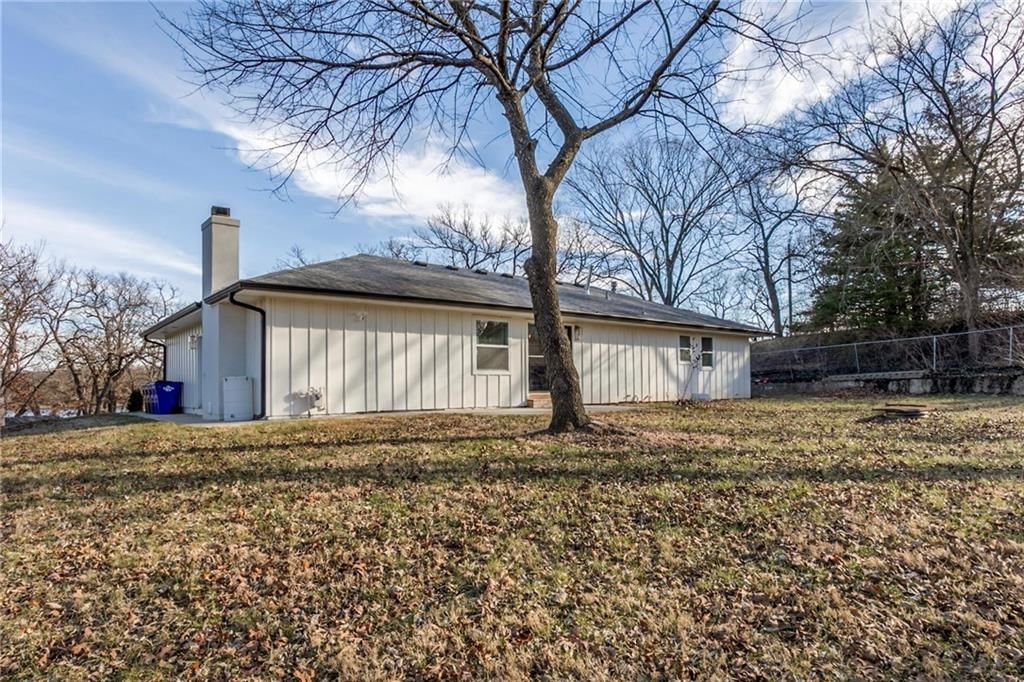13811 S Lakeshore Drive — photo 22