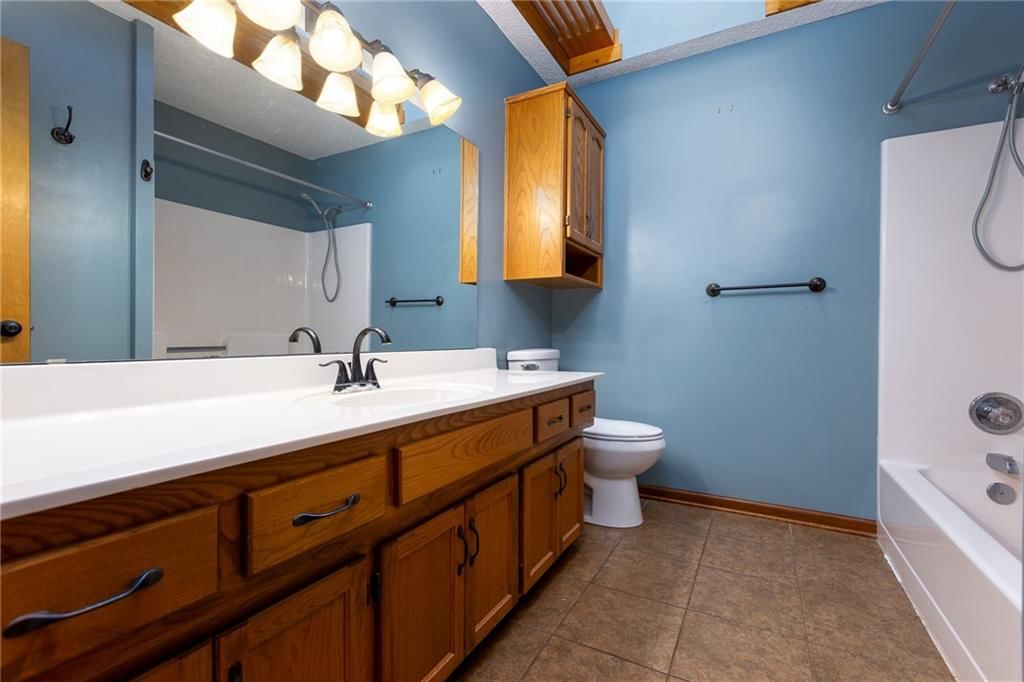 6813 T Gabbert Drive — photo 11