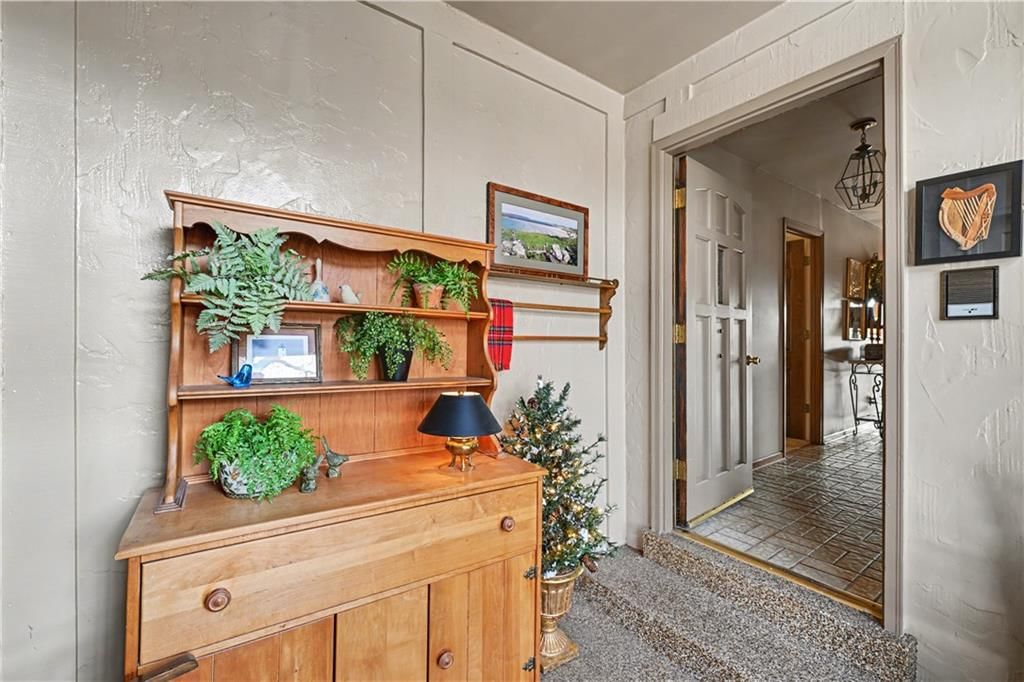12893 Cambridge CT Court — photo 2