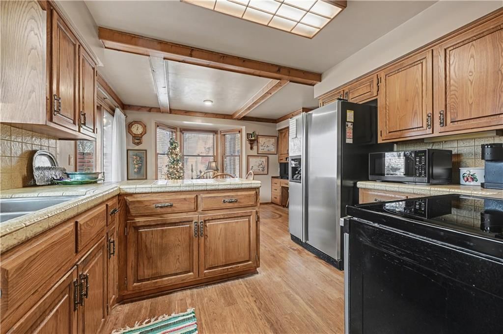 12893 Cambridge CT Court — photo 13