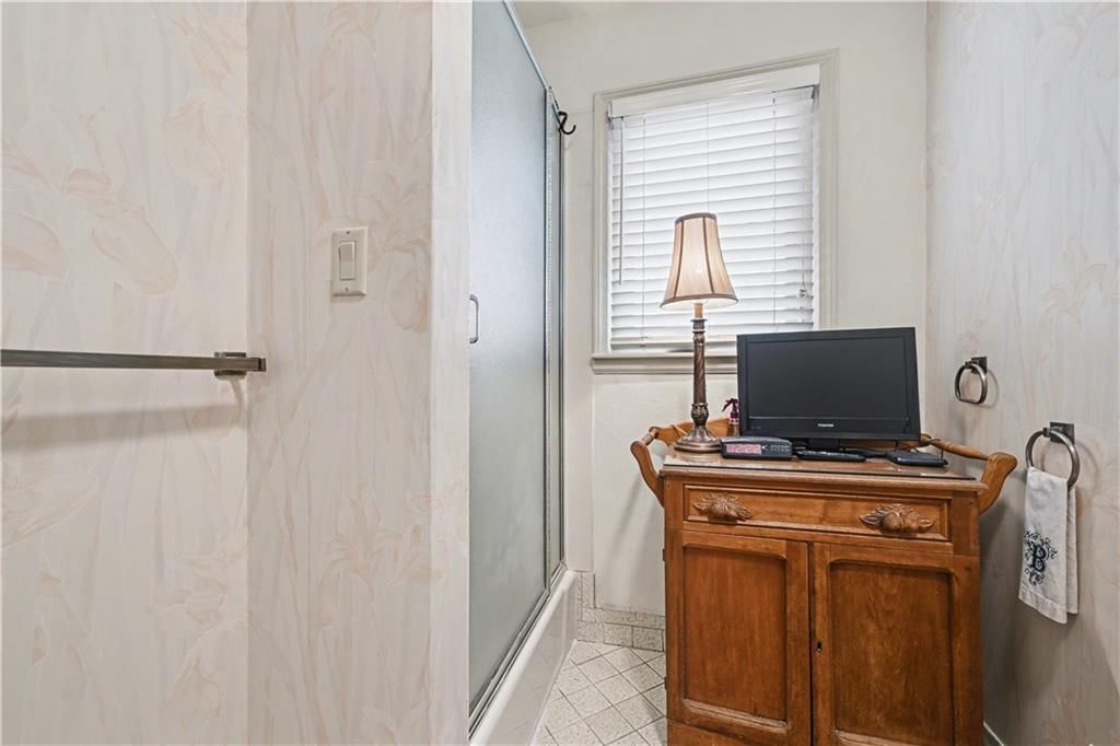 12893 Cambridge CT Court — photo 32