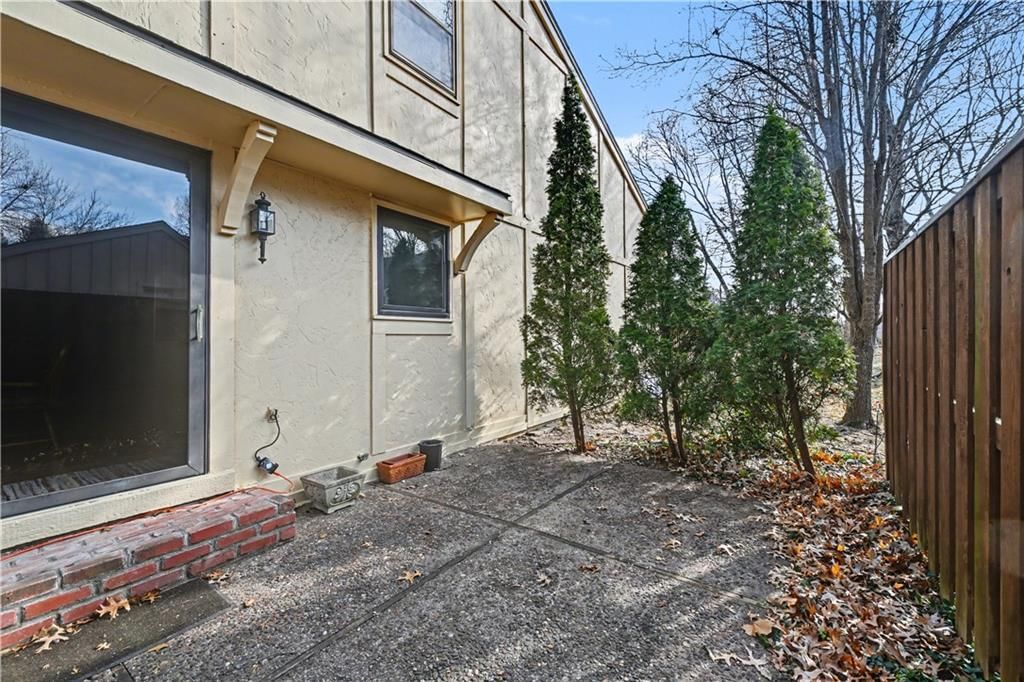 12893 Cambridge CT Court — photo 39