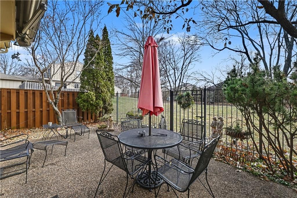 12893 Cambridge CT Court — photo 40