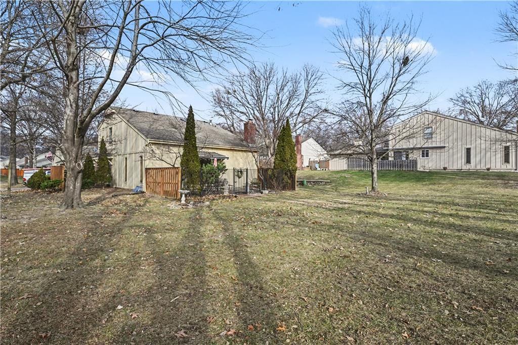 12893 Cambridge CT Court — photo 42