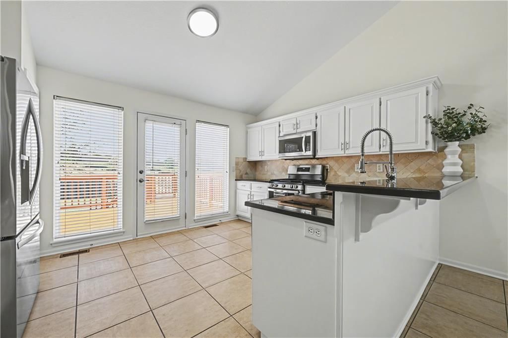 10120 Sunset Drive — photo 12