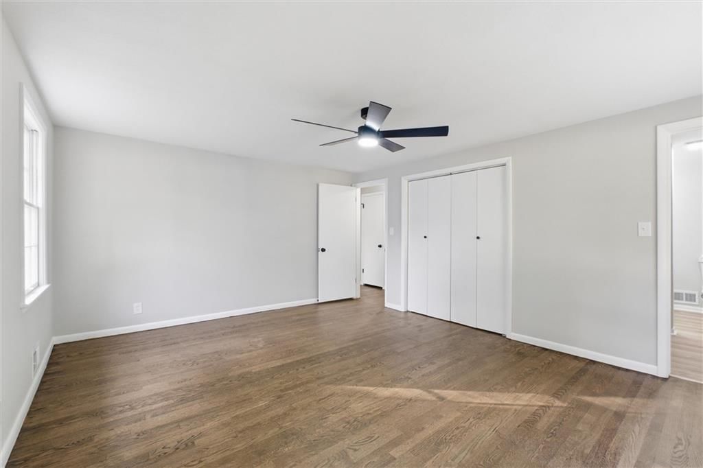 3209 S Norton Avenue — photo 18