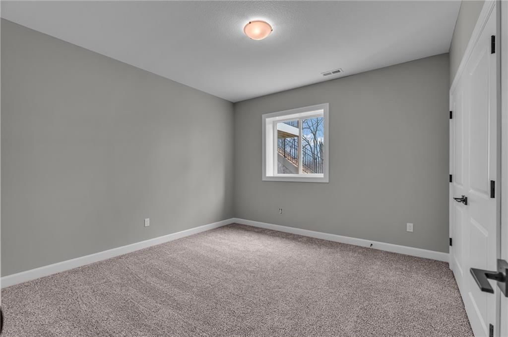 14009 S Landon Street — photo 51