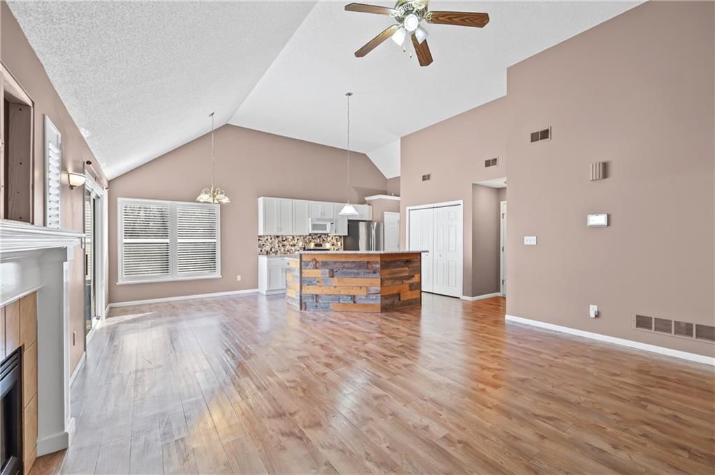 1007 SW Blue Branch Drive — photo 5