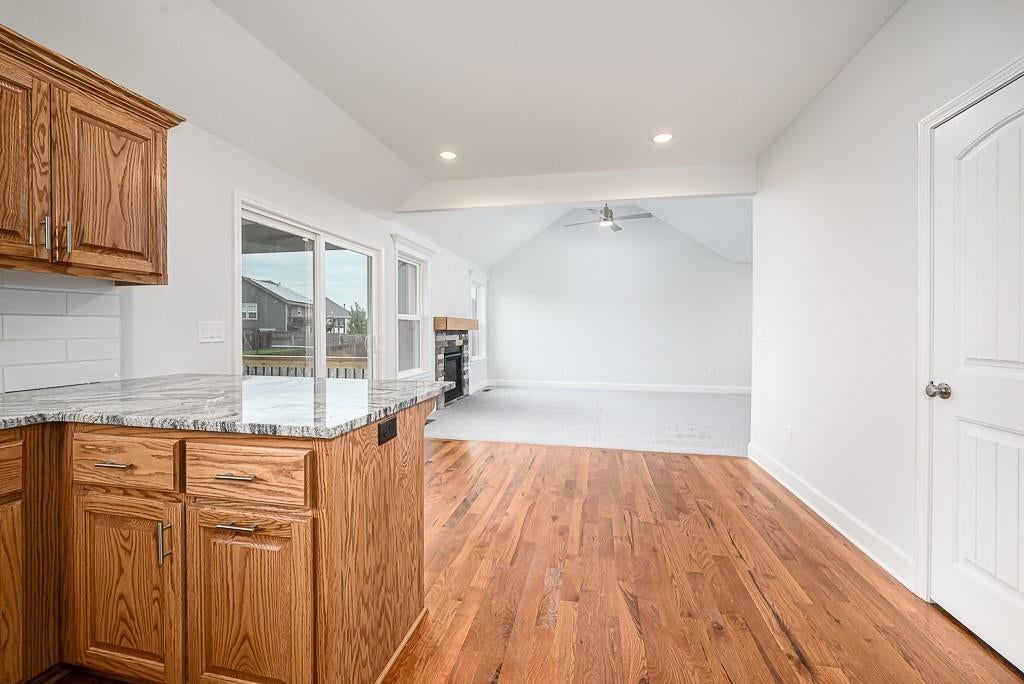 Photo 7 of 26 - 15624 Sheridan Court, Basehor, KS 66007