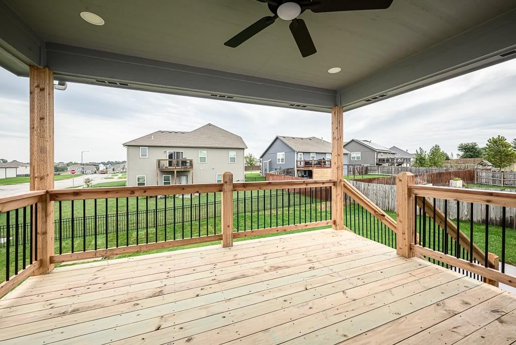 Photo 25 of 26 - 15624 Sheridan Court, Basehor, KS 66007