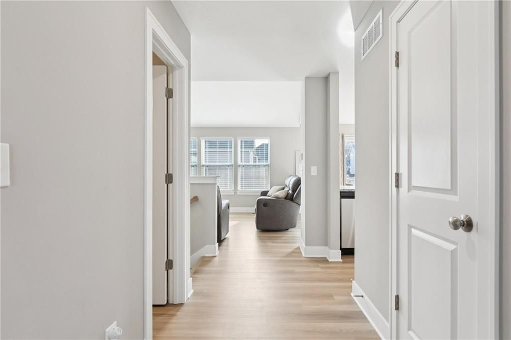 505 W Smith Street — photo 6