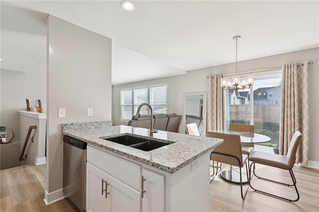 505 W Smith Street — photo 15