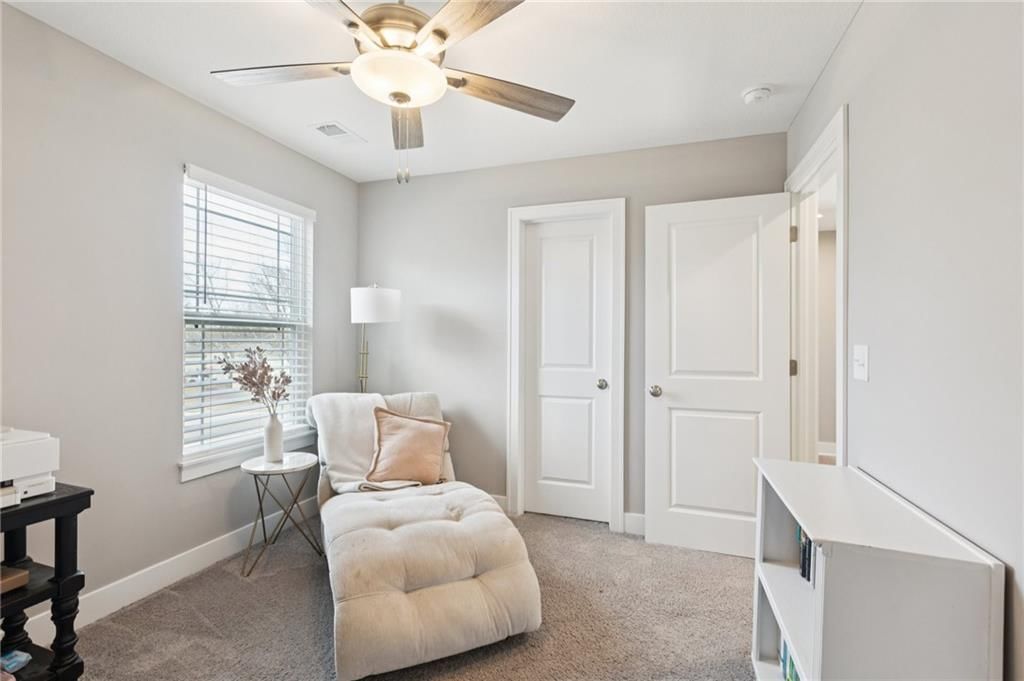505 W Smith Street — photo 28