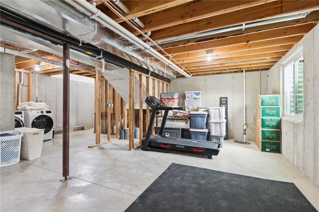 505 W Smith Street — photo 33