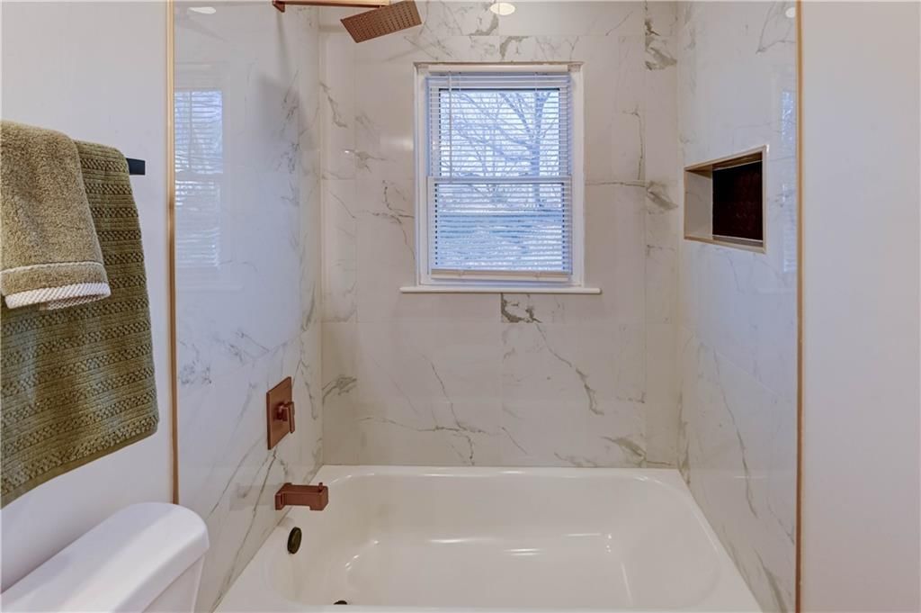 6208 N Woodland Avenue — photo 12
