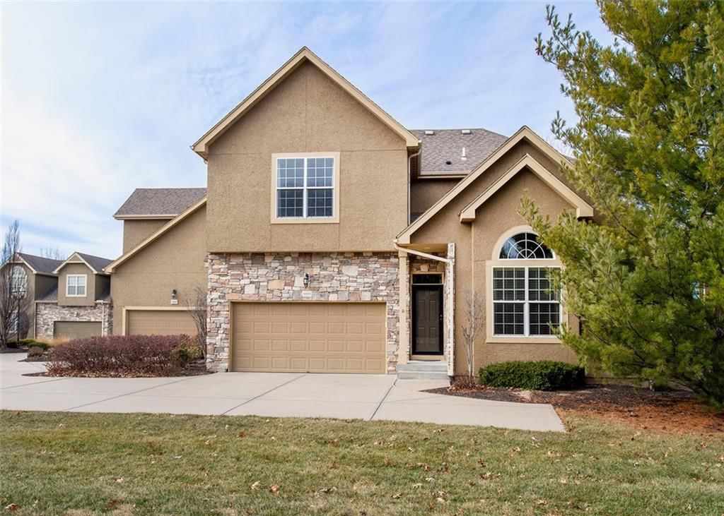 16910 S BRADLEY Drive, Olathe, KS