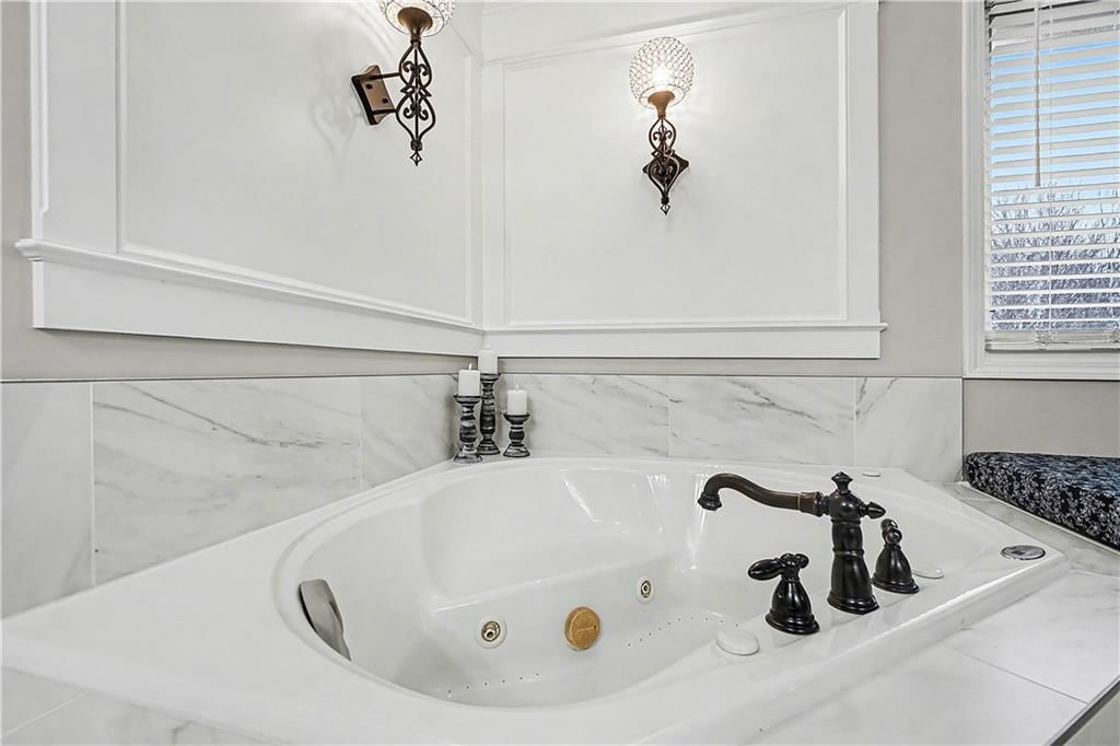 10200 N Wabash Avenue — photo 28