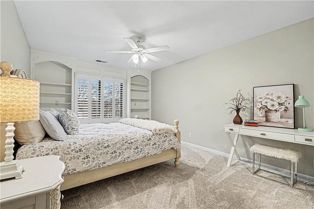 10200 N Wabash Avenue — photo 33