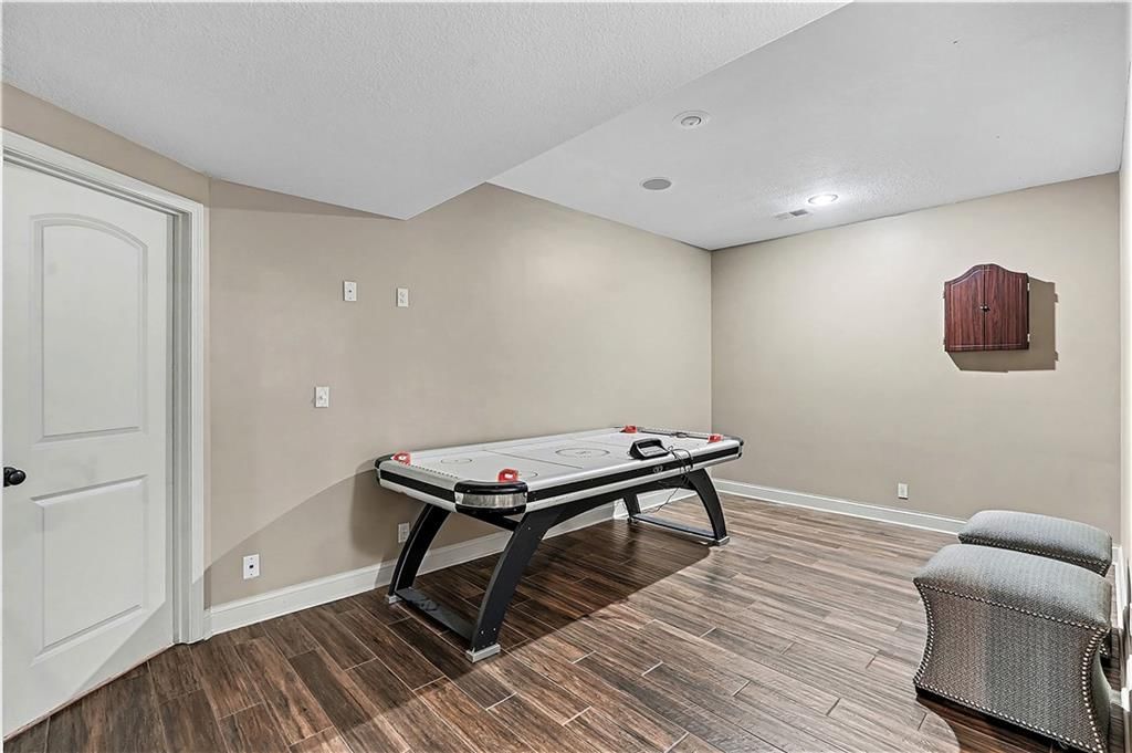10200 N Wabash Avenue — photo 41