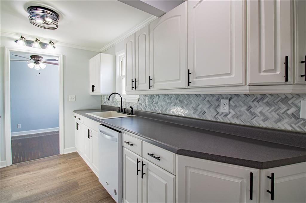 623 NE 43rd Street — photo 21