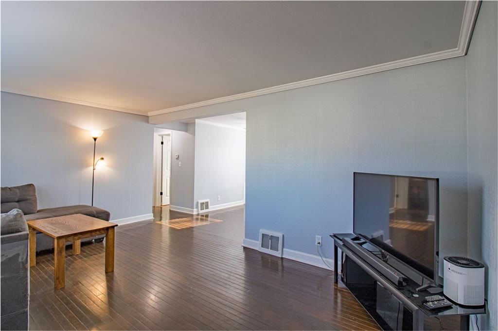 623 NE 43rd Street — photo 23