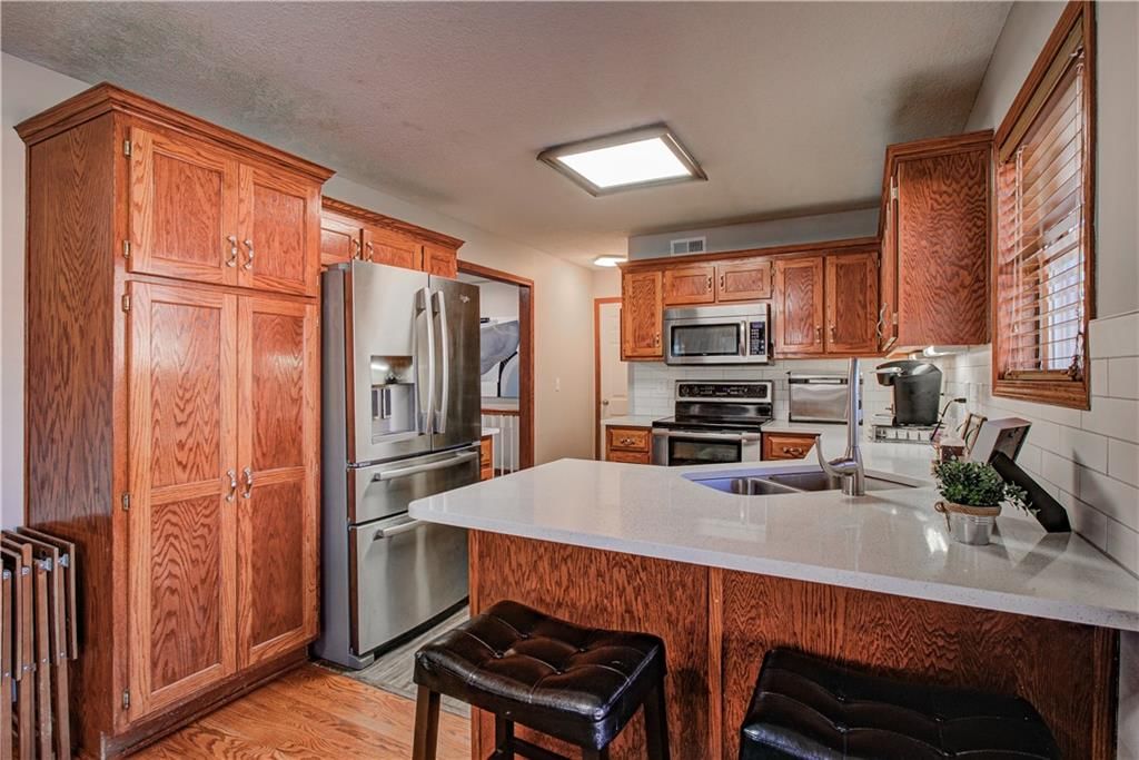 2209 Jil Street — photo 17