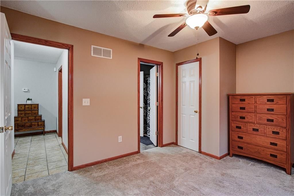 2209 Jil Street — photo 32
