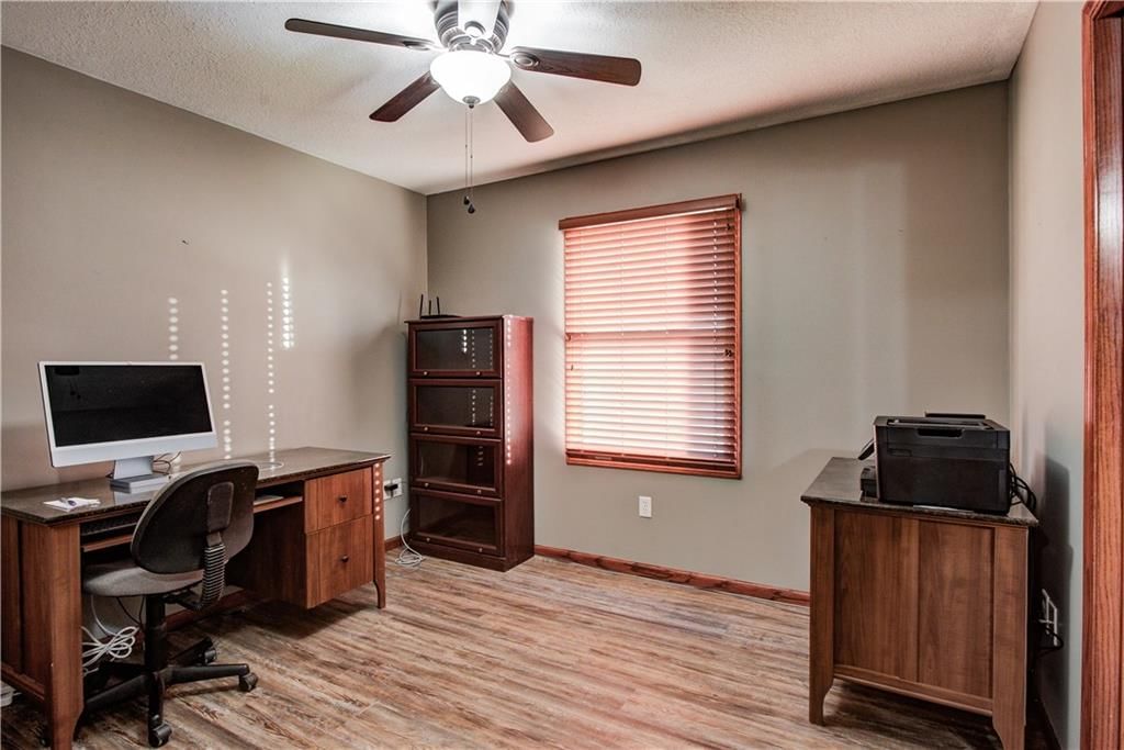 2209 Jil Street — photo 34
