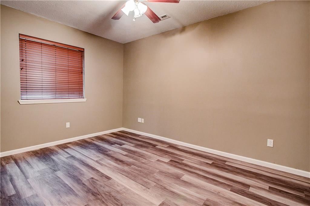 2209 Jil Street — photo 54