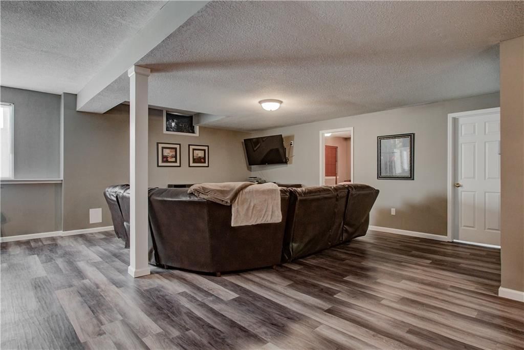 2209 Jil Street — photo 56
