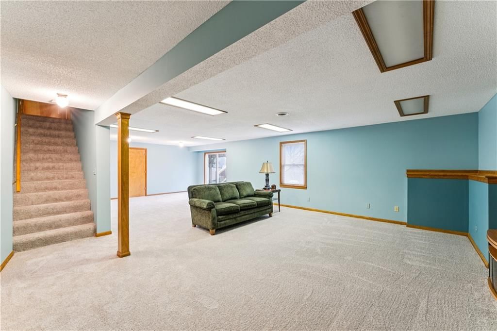 11317 S Rene Street — photo 32