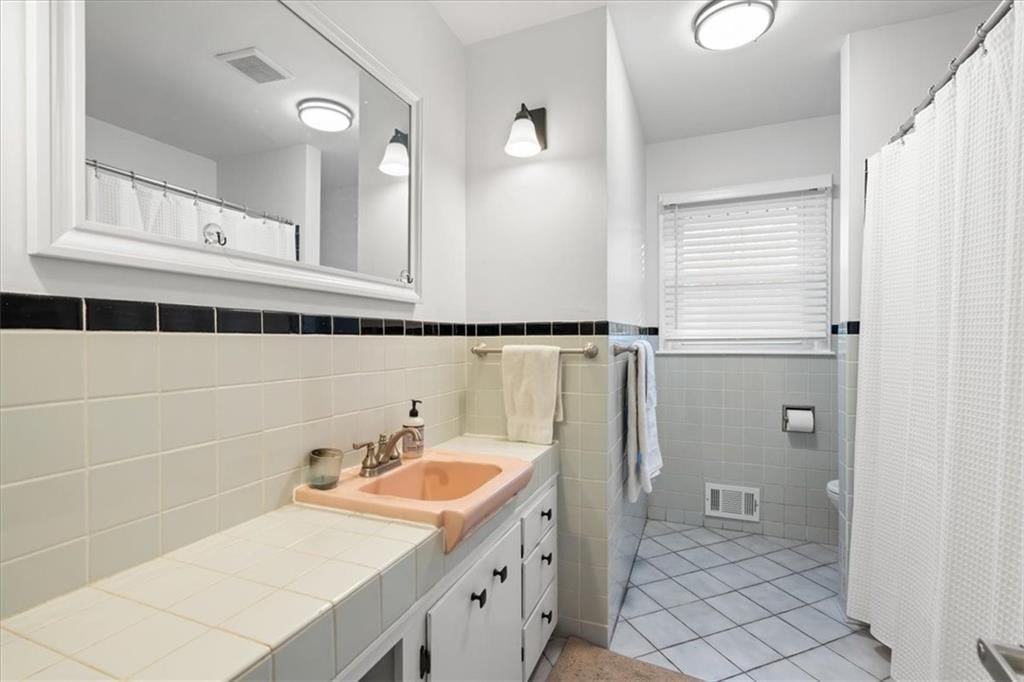 611 E 90th Street — photo 18