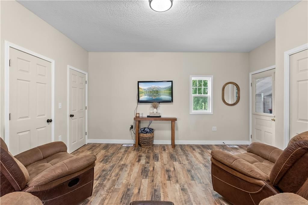 2414 Washington Street — photo 7