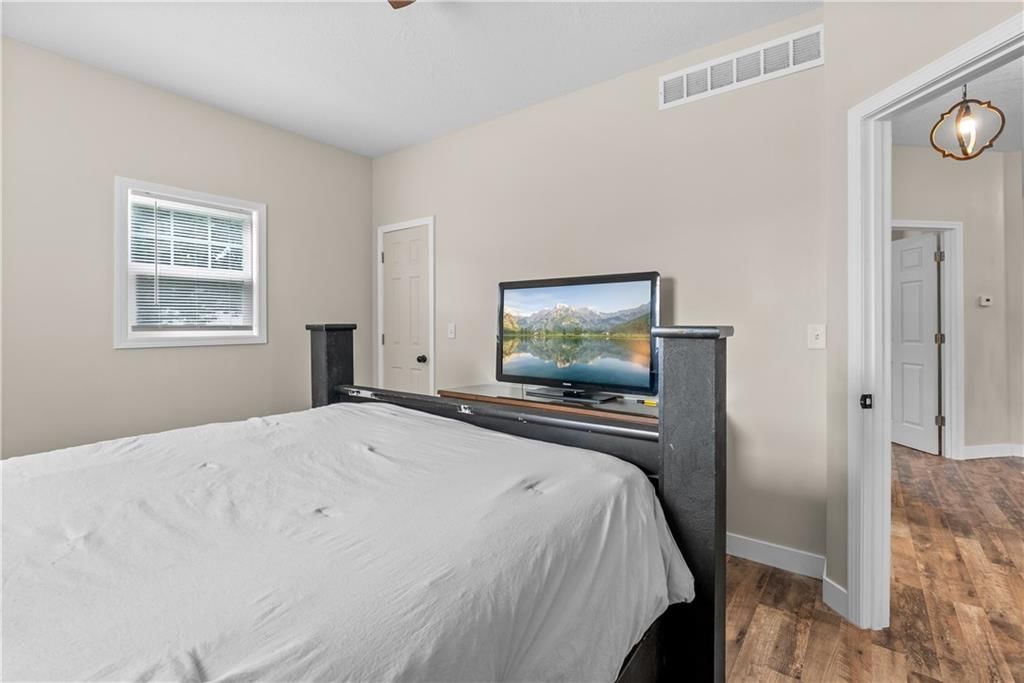 2414 Washington Street — photo 9