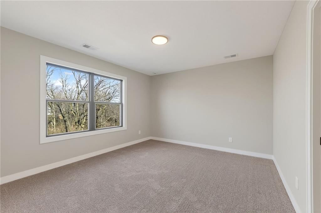 7644 N Booth Avenue — photo 26