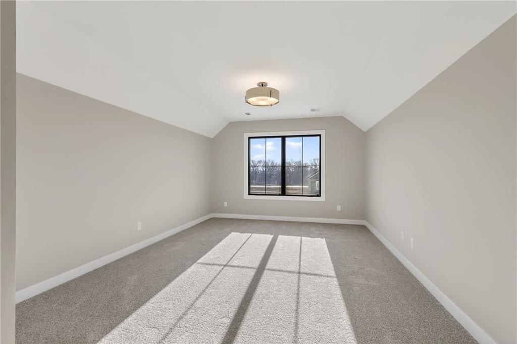 7644 N Booth Avenue — photo 36