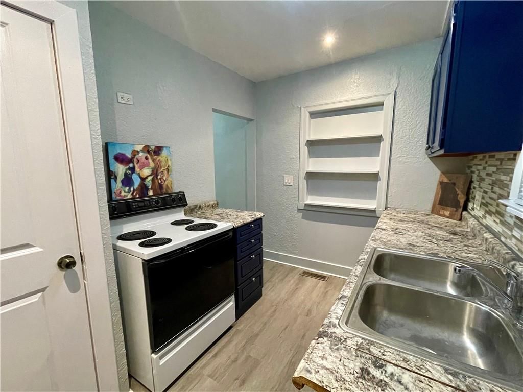 314 SW 10th Street — photo 12