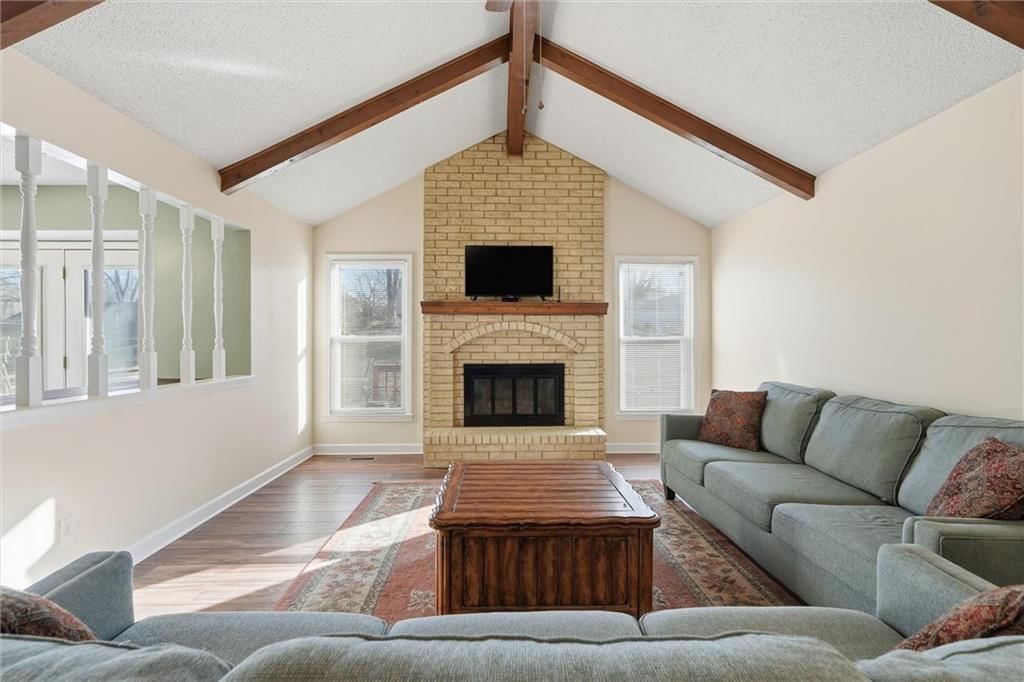 7909 N Michigan Avenue — photo 5
