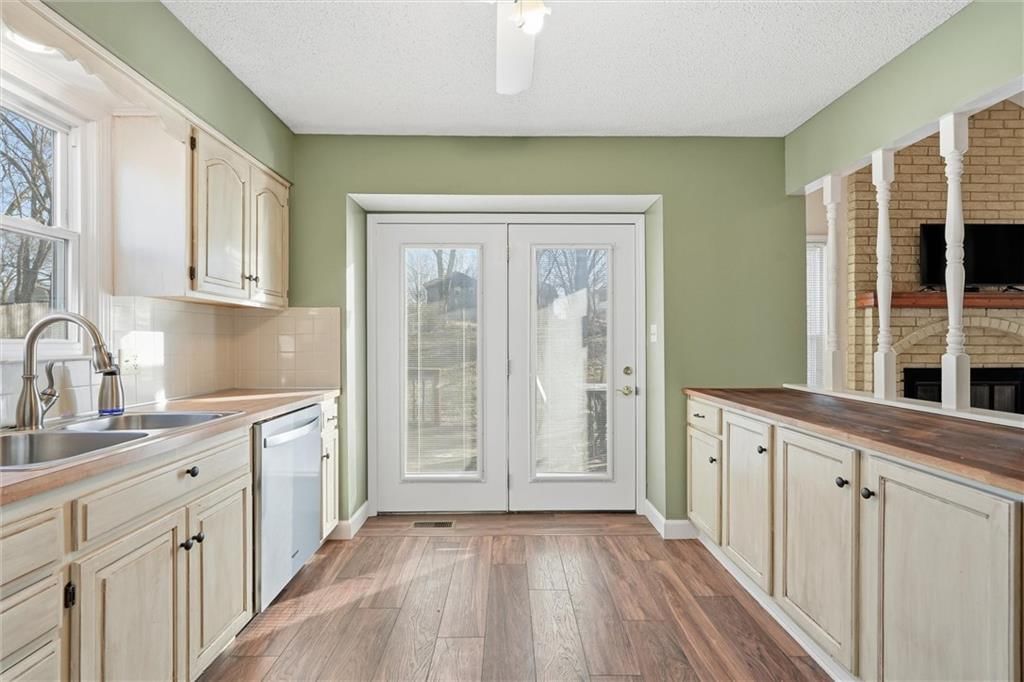 7909 N Michigan Avenue — photo 11
