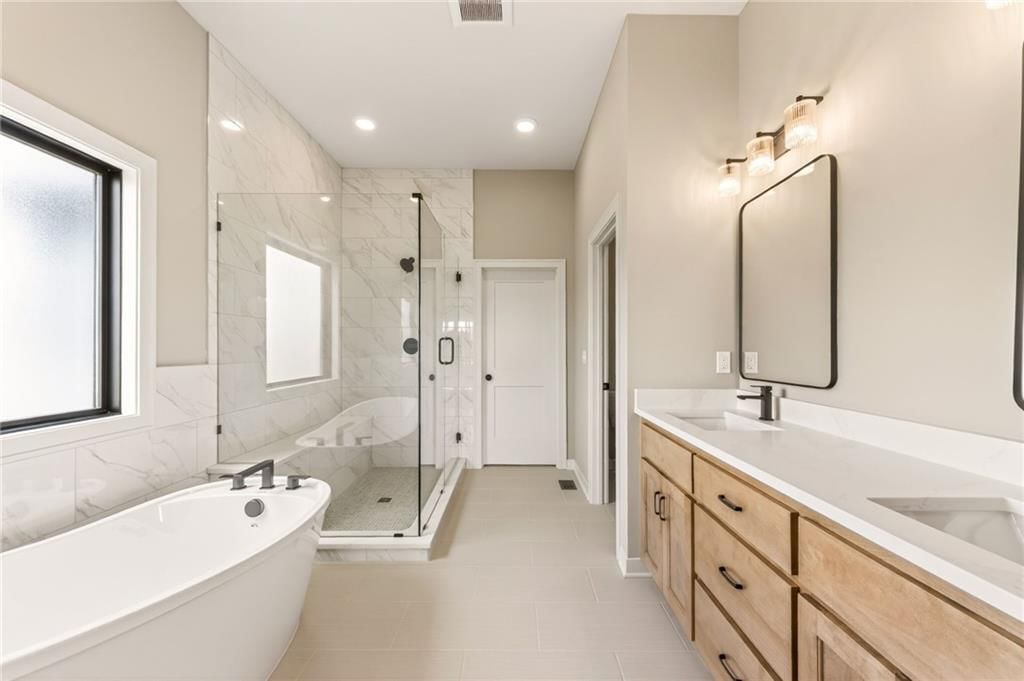 7629 N Booth Avenue — photo 22