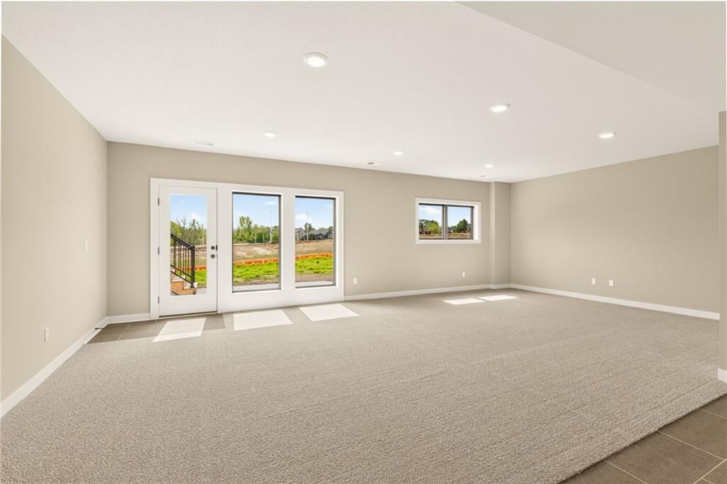 7629 N Booth Avenue — photo 37