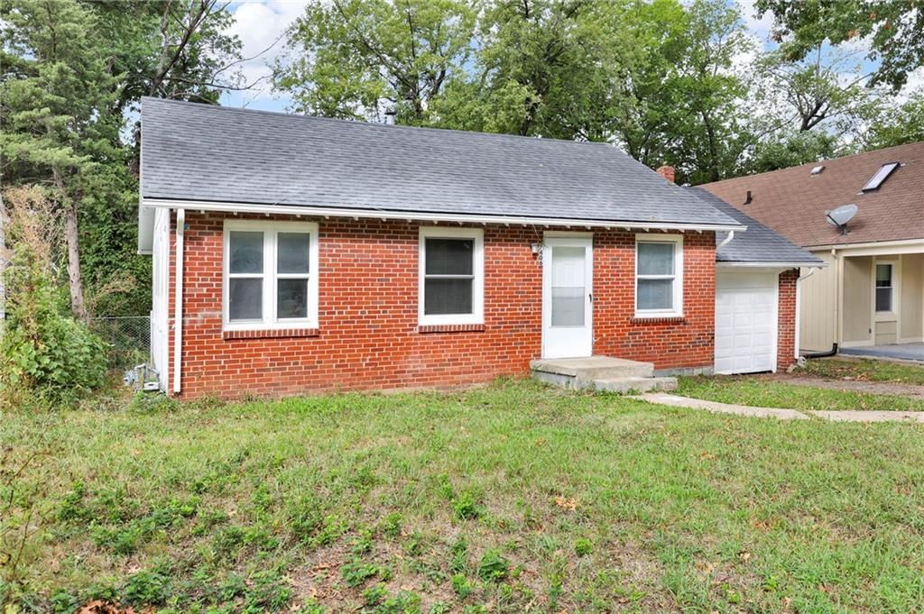 7406 Tracy Avenue — photo 2