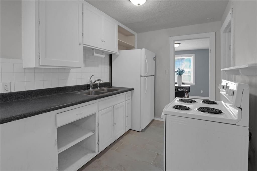 7406 Tracy Avenue — photo 11