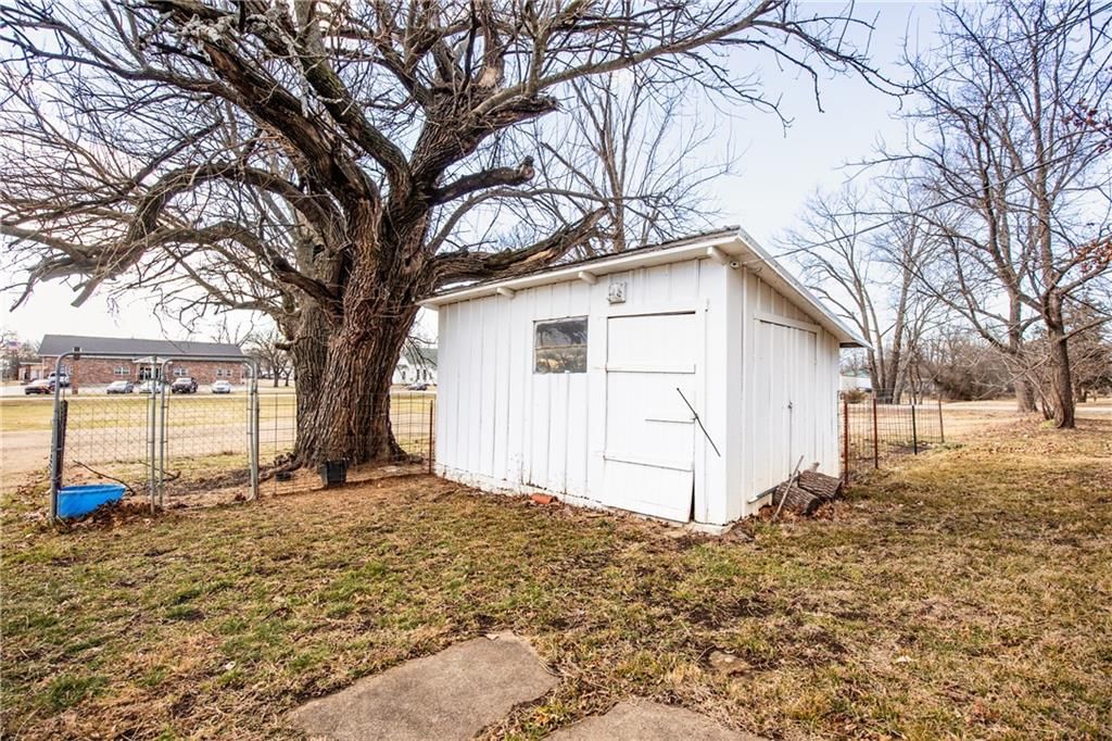 515 E Kansas Avenue — photo 13
